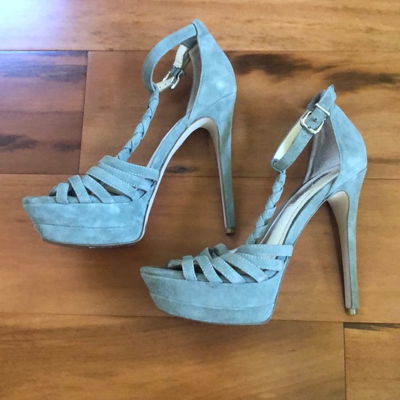 SALE BCBG Generation platform heels - Picture 1 of 3